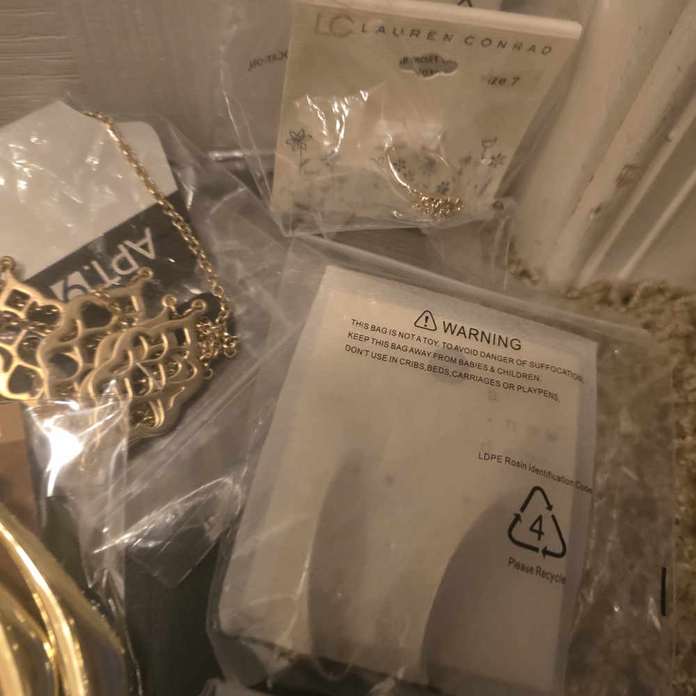 Fashion Jewelry Bundle - Picture 6 of 6